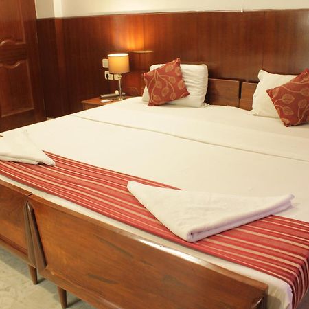 Happy Planet Bed & Breakfast Chennai Bagian luar foto