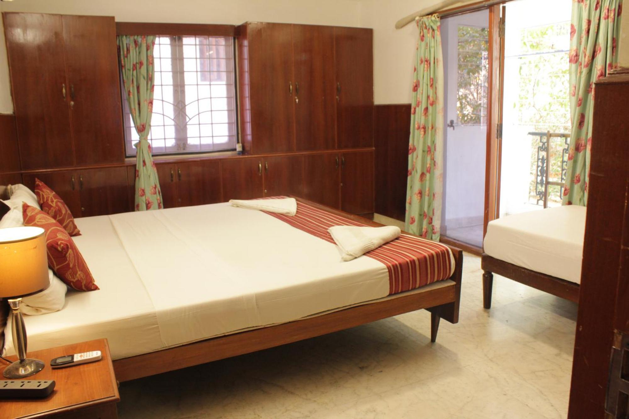 Happy Planet Bed & Breakfast Chennai Bagian luar foto