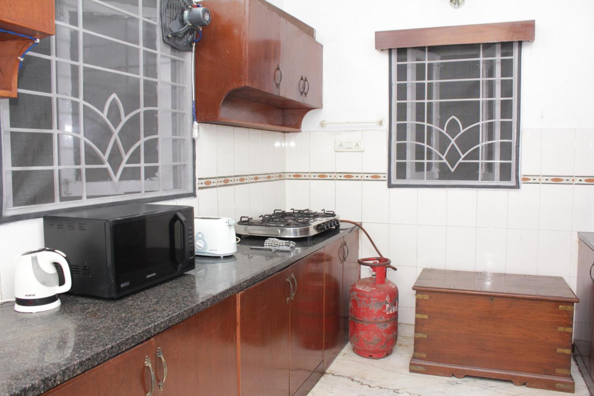 Happy Planet Bed & Breakfast Chennai Bagian luar foto